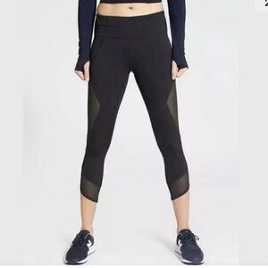 Athleta Mesh Aura Sonar Capri Leggings